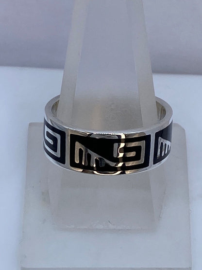 Anillo Greca Prehispánica de Plata .925, vista lateral
