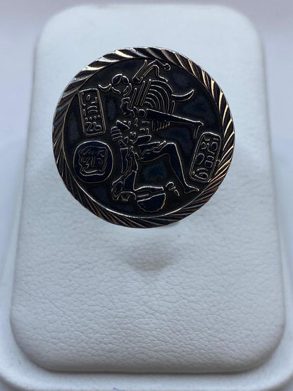 Anillo Guerrero Maya en Plata .925 – Diseño Prehispánico Circular Tipo Sello, vista frontal