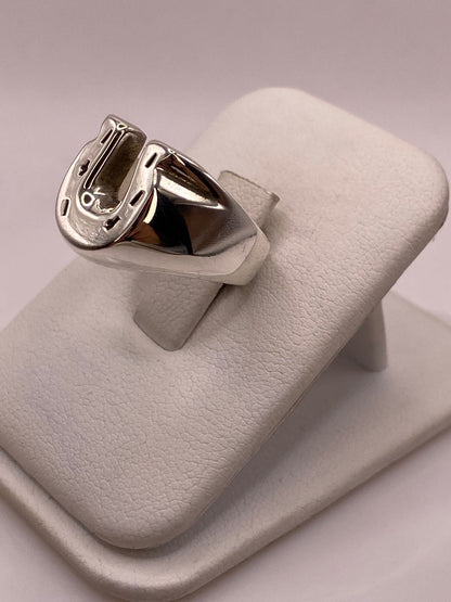 Anillo Herradura de Plata Ley .925, vista frontal