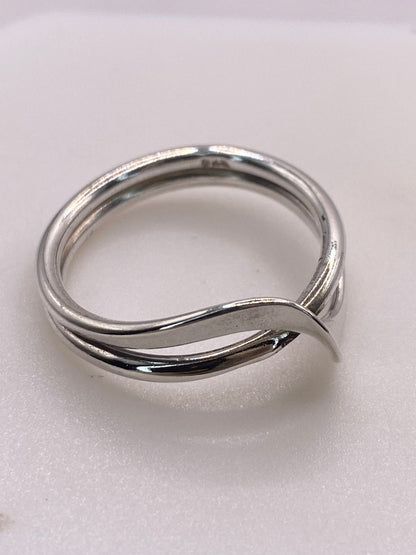 Anillo Infinito Moderno en Plata .925, sello de autenticidad Plata Ley .925