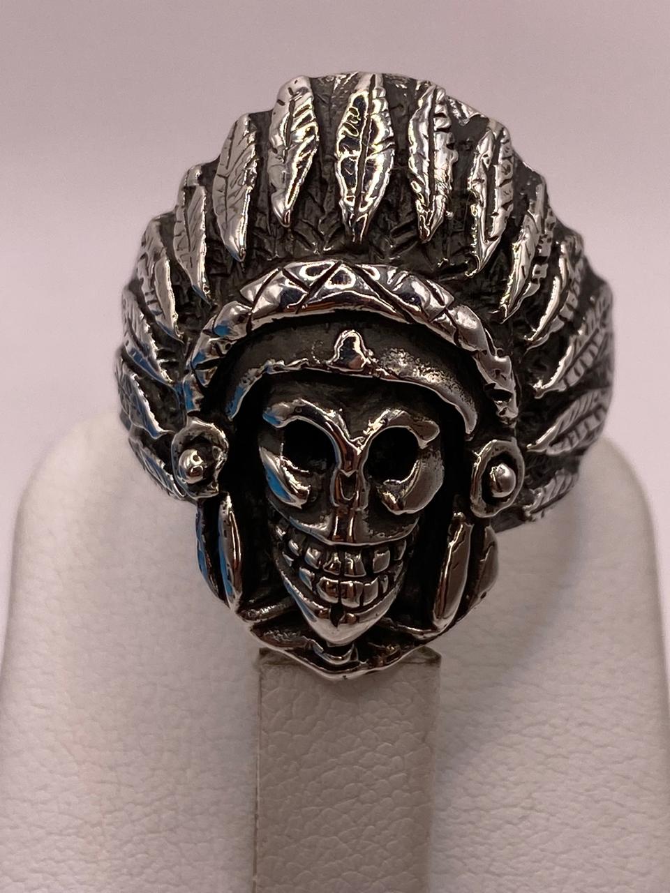 Anillo Inspirado en Diseño Apache Prehispánico en Plata .925, vista de detalle