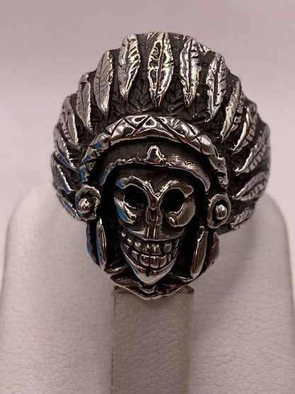 Anillo Inspirado en Diseño Apache Prehispánico en Plata .925, vista de detalle