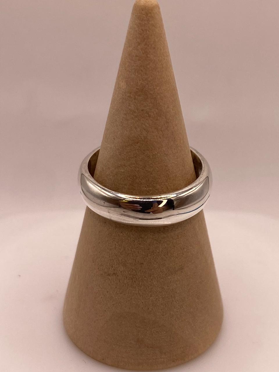 Anillo Liso Argolla en Plata .925 — ángulo diagonal