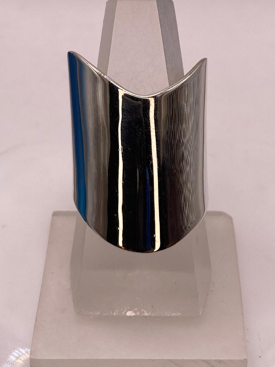 Anillo Liso de Plata .925 con Efecto Espejo — detalle de acabado