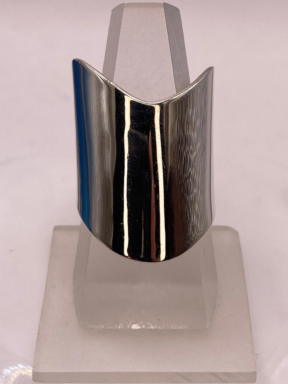 Anillo Liso de Plata .925 con Efecto Espejo, vista frontal