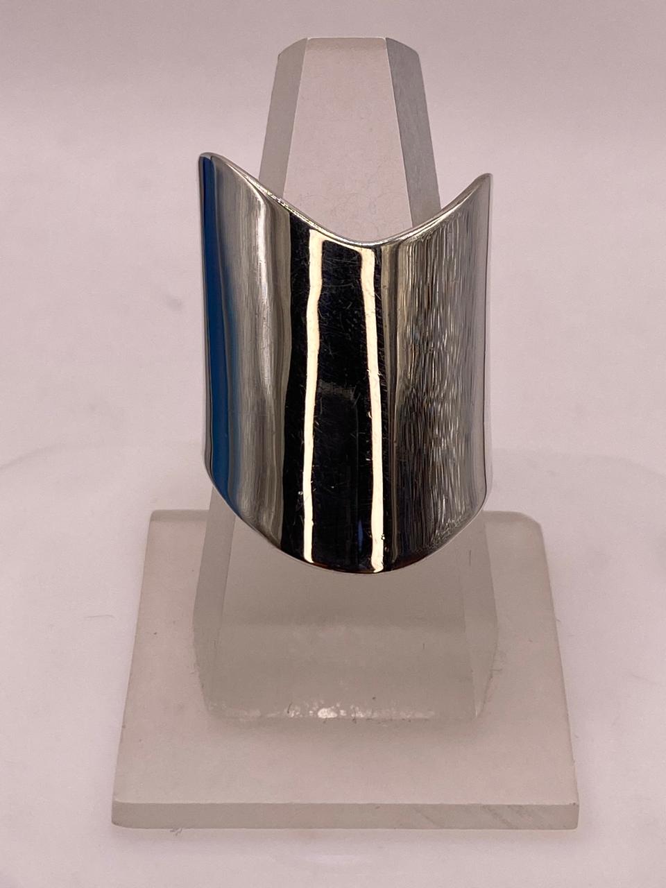 Anillo Liso de Plata .925 con Efecto Espejo, vista posterior