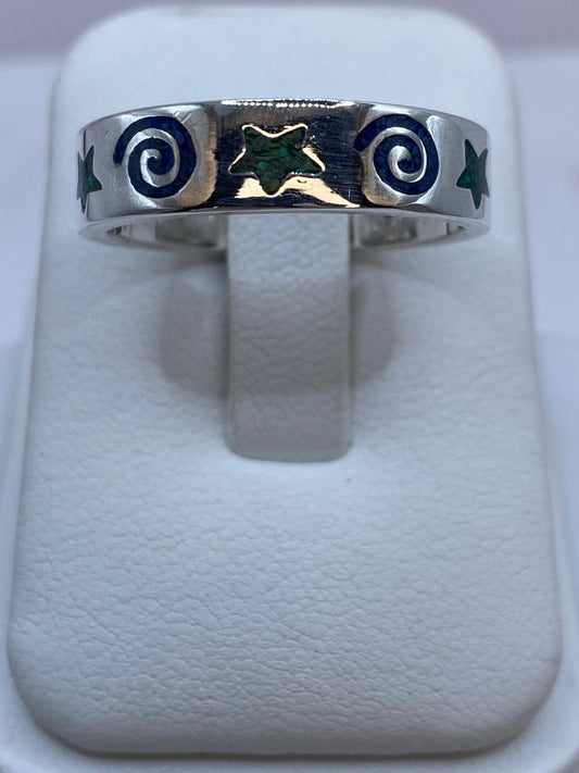 Anillo Malaquita con Diseño Estrellas y Espirales en Plata .925 — vista lateral