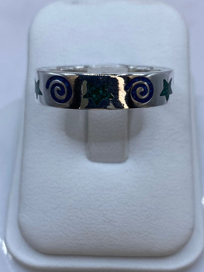Anillo Malaquita con Diseño Estrellas y Espirales en Plata .925, vista lateral
