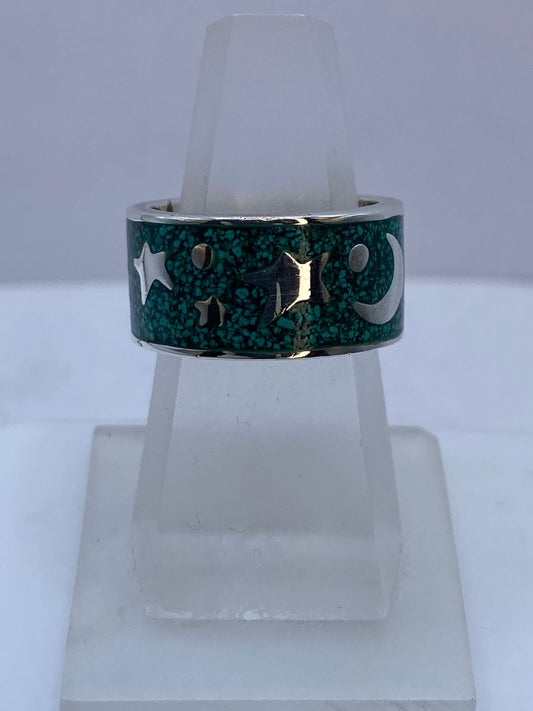 Anillo de Malaquita con Diseño Luna y Estrellas en Plata .925 — vista lateral