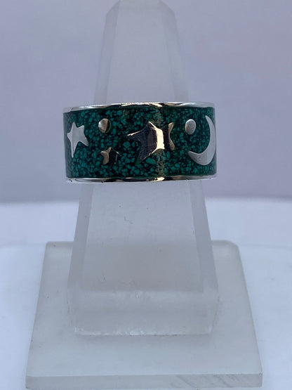 Anillo de Malaquita con Diseño Luna y Estrellas en Plata .925 — vista lateral
