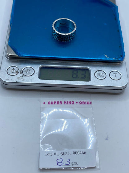 Anillo de Malaquita con Patrón Esculpido en Plata .925, peso en gramos (báscula)
