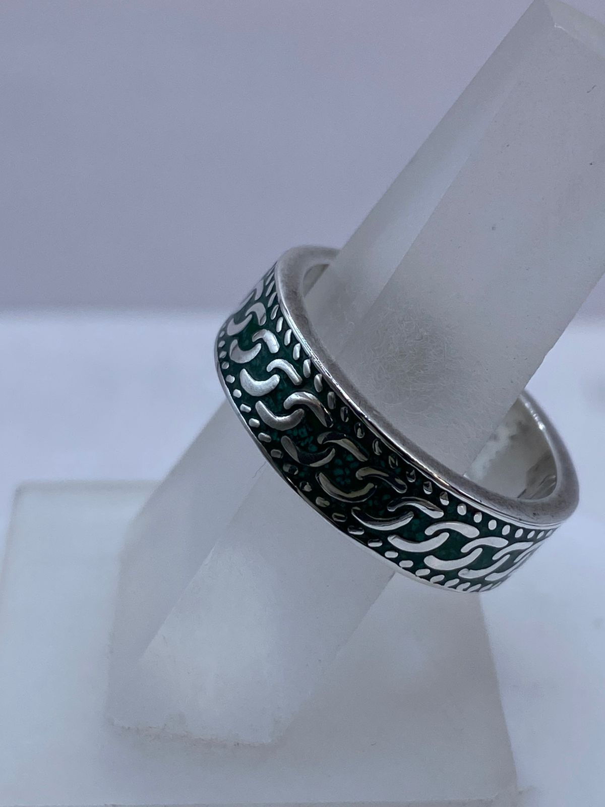 Anillo de Malaquita Entrelazada en Plata .925, vista frontal