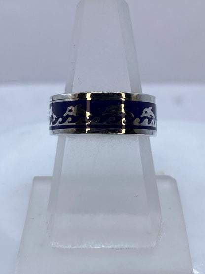 Anillo Marino con Delfines en Plata .925, vista de detalle