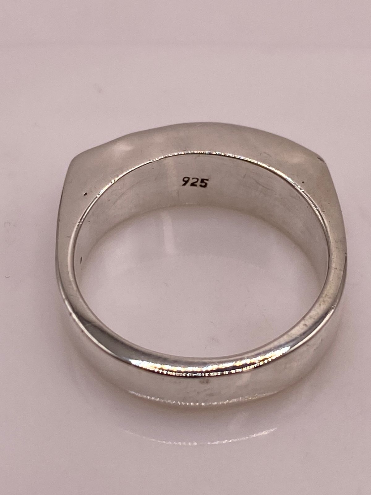 Anillo Martillado de Plata Ley .925, sello de autenticidad Plata Ley .925