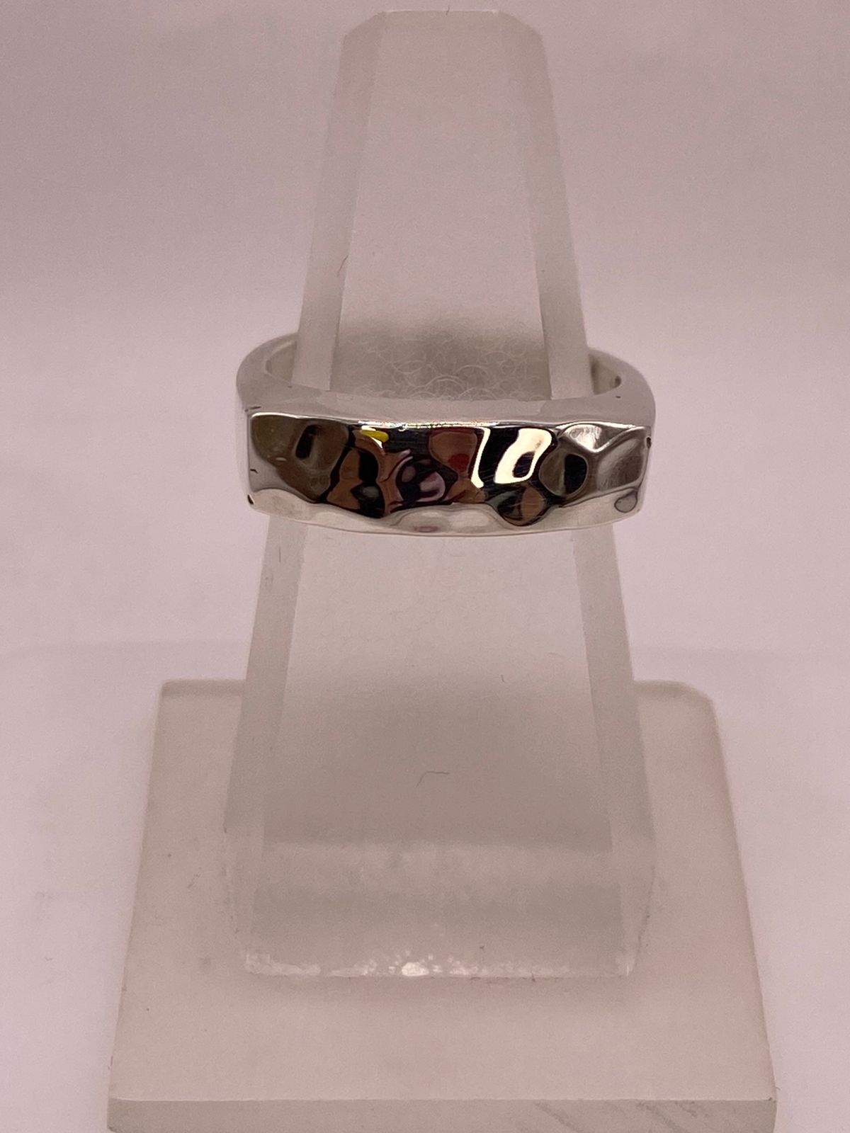 Anillo Martillado de Plata Ley .925, vista superior