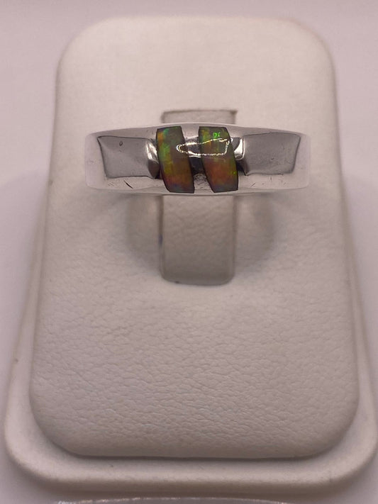 Anillo Minimalista de Plata 925 con Ópalo de Fuego, vista frontal