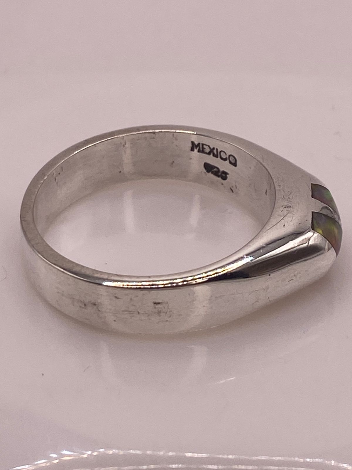 Anillo Minimalista de Plata 925 con Ópalo de Fuego, sello de autenticidad Plata Ley .925