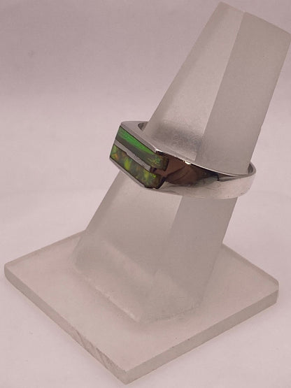 Anillo Minimalista de Plata 925 con Ópalo de Fuego, vista frontal