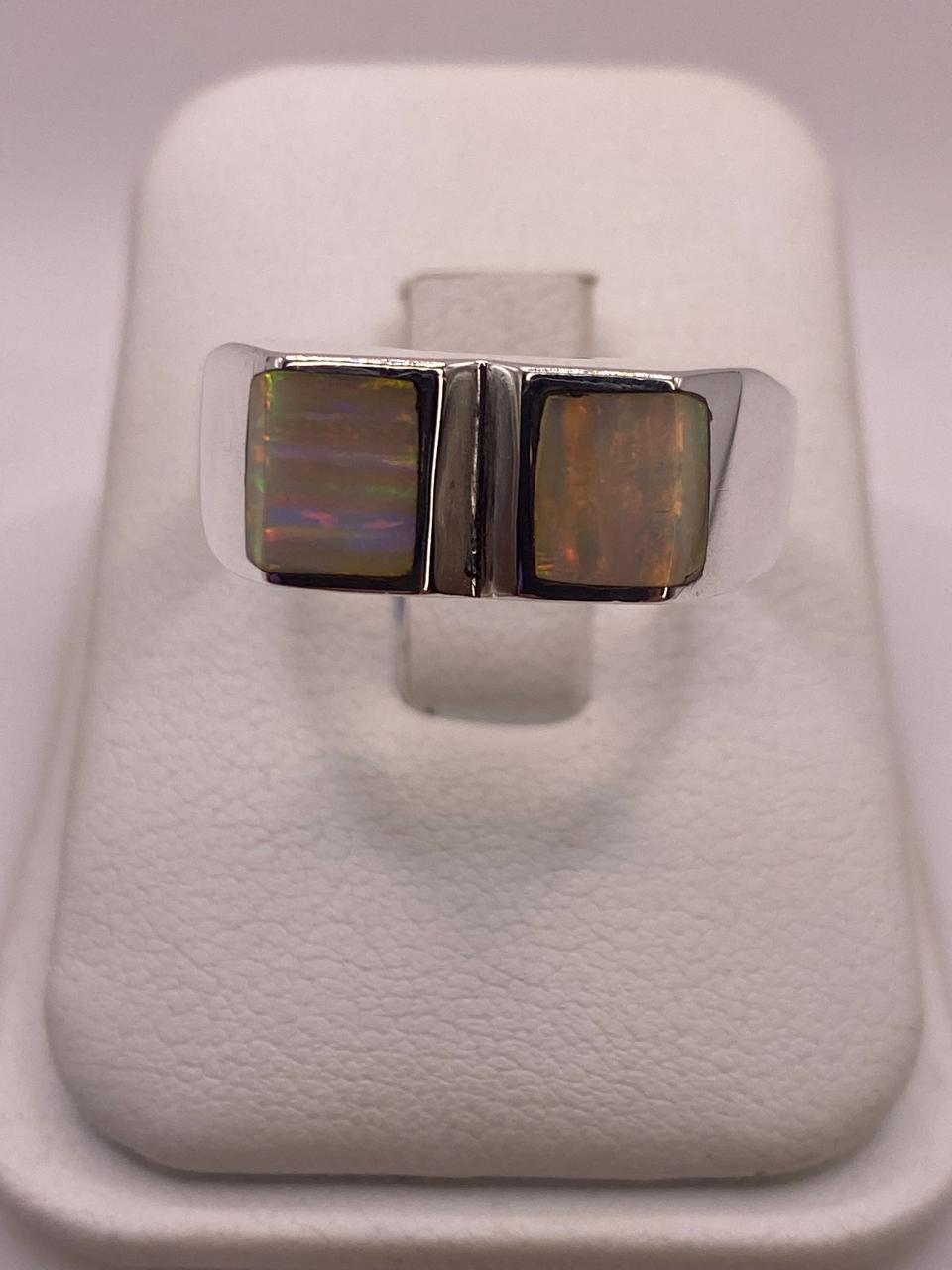 Anillo Moderno Geométrico de Plata 950 con Ópalo de Fuego — ángulo diagonal