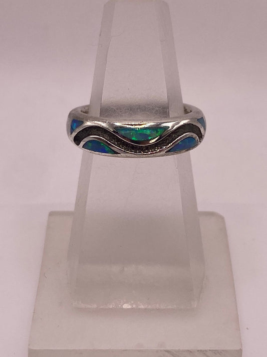 Anillo Moderno Ondulado de Plata 950 con Ópalo de Fuego — vista lateral
