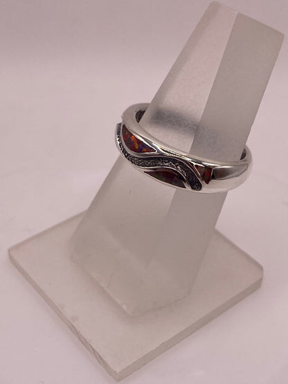 Anillo Moderno Ondulado de Plata 950 con Ópalo de Fuego, vista frontal