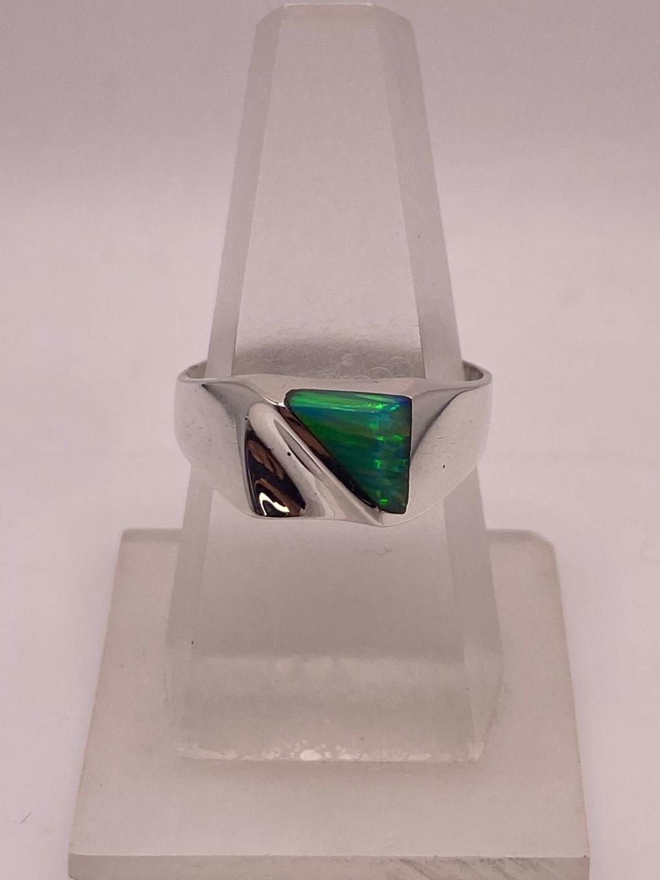 Anillo Moderno de Plata 925 con Ópalo de Fuego, vista lateral