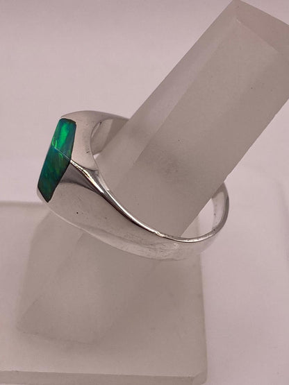 Anillo Moderno de Plata 925 con Ópalo de Fuego, vista frontal