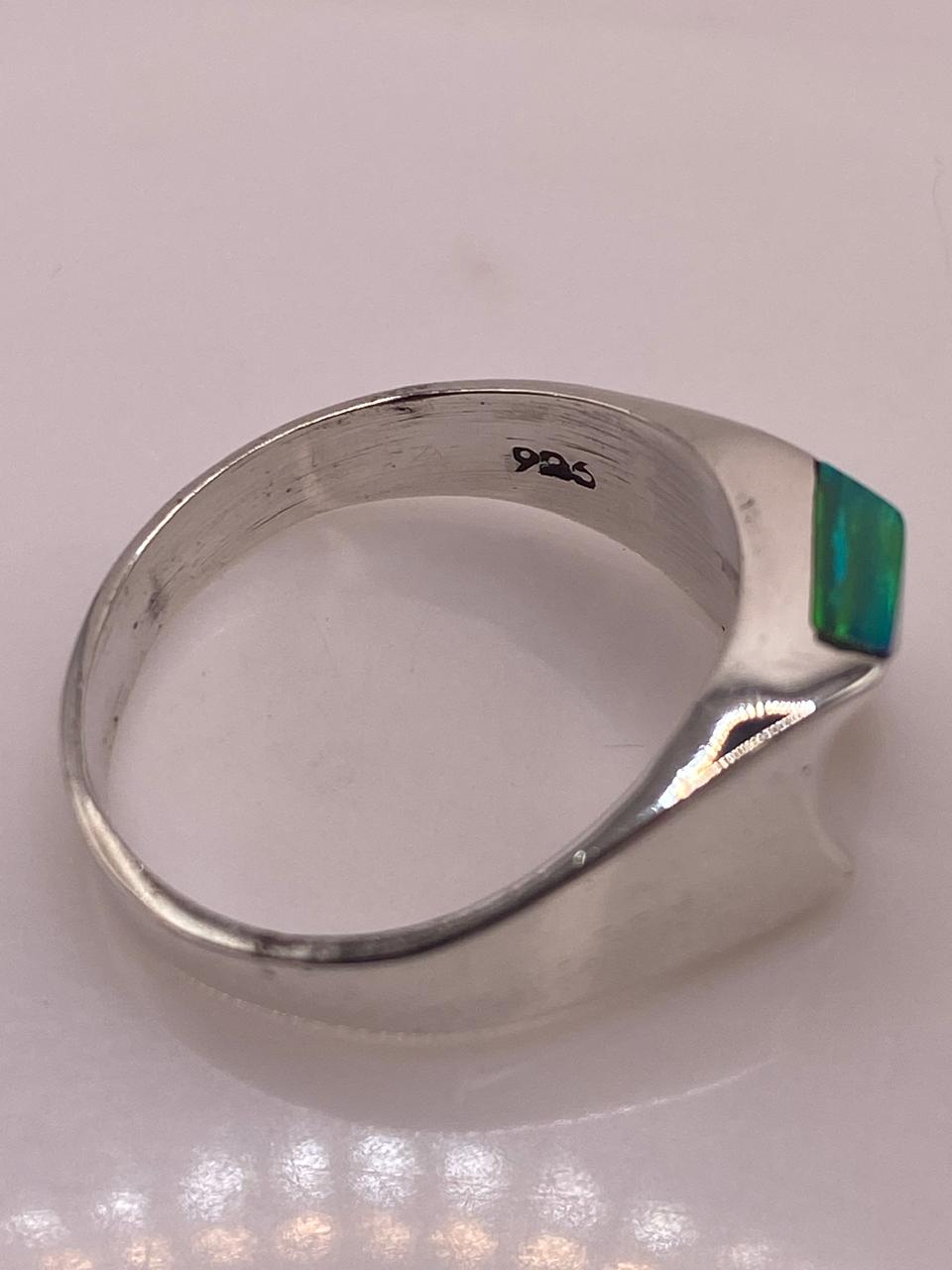 Anillo Moderno de Plata 925 con Ópalo de Fuego, sello de autenticidad Plata Ley .925