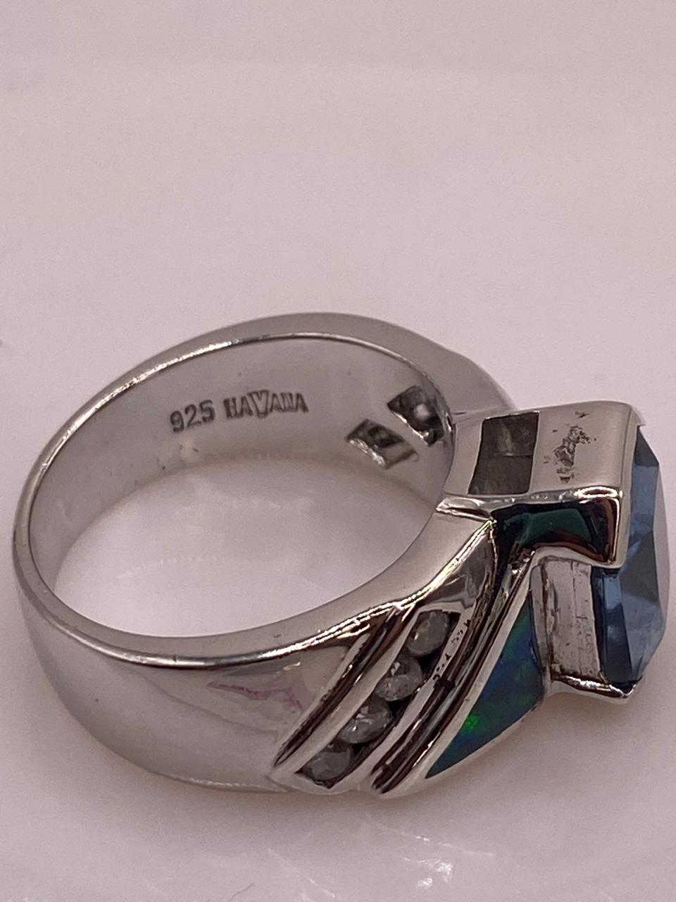 Anillo Moderno de Plata 925 con Ópalo de Fuego y Zirconia, sello de autenticidad Plata Ley .925