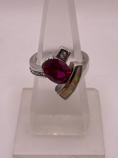 Anillo Moderno de Plata 925 con Ópalo de Fuego y Zirconia, vista lateral