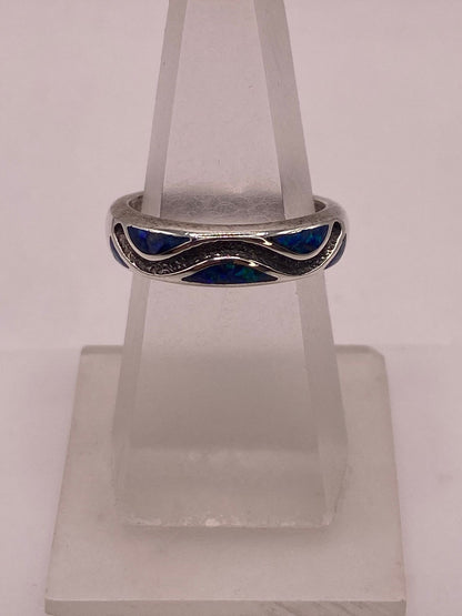 Anillo Moderno de Plata 950 con Ópalo de Fuego — ángulo diagonal