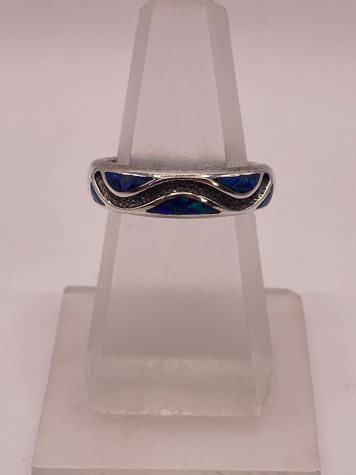 Anillo Moderno de Plata 950 con Ópalo de Fuego, vista lateral