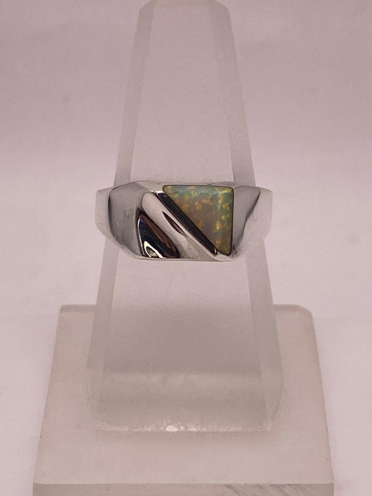 Anillo Moderno de Plata 950 con Ópalo de Fuego — vista lateral