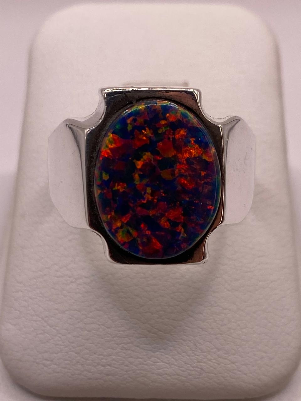 Anillo Montura Ovalada Contemporánea Plata Ley 950 con Ópalo de Fuego en báscula mostrando peso