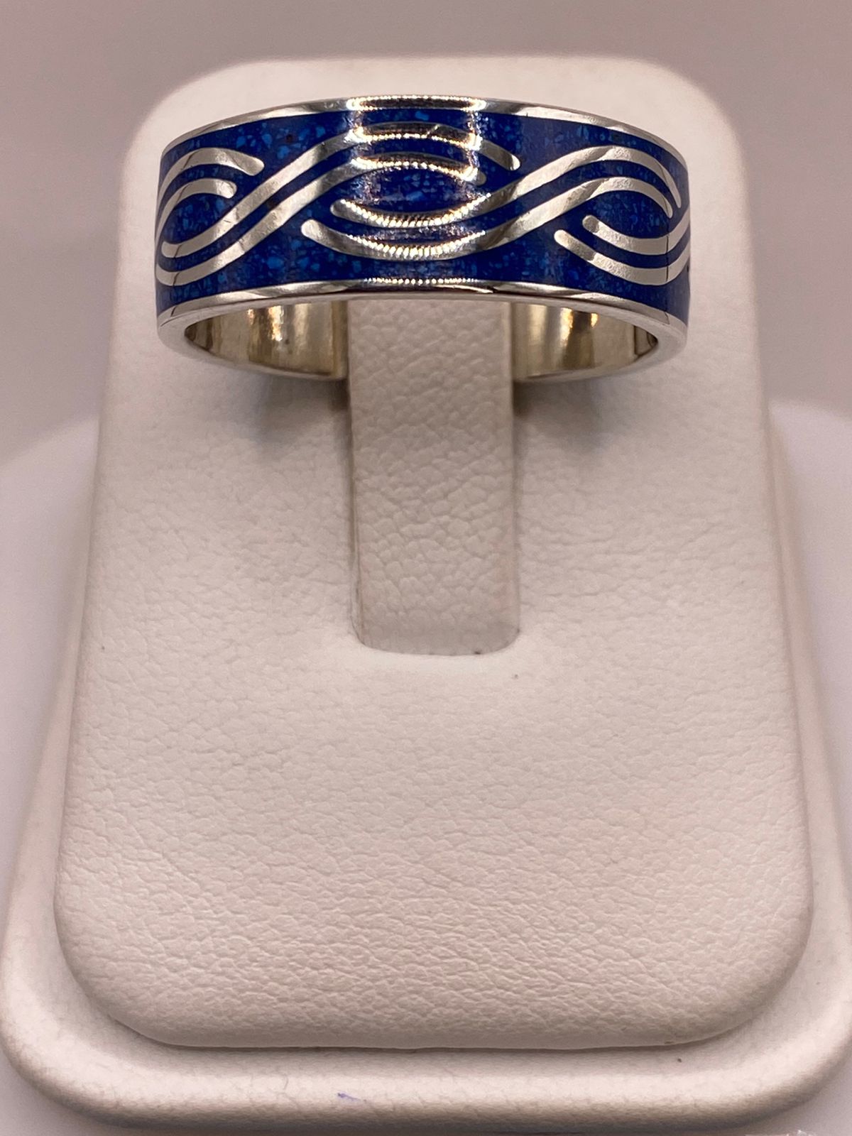 Anillo Motivo Abstracto Azul de Plata .925, vista lateral
