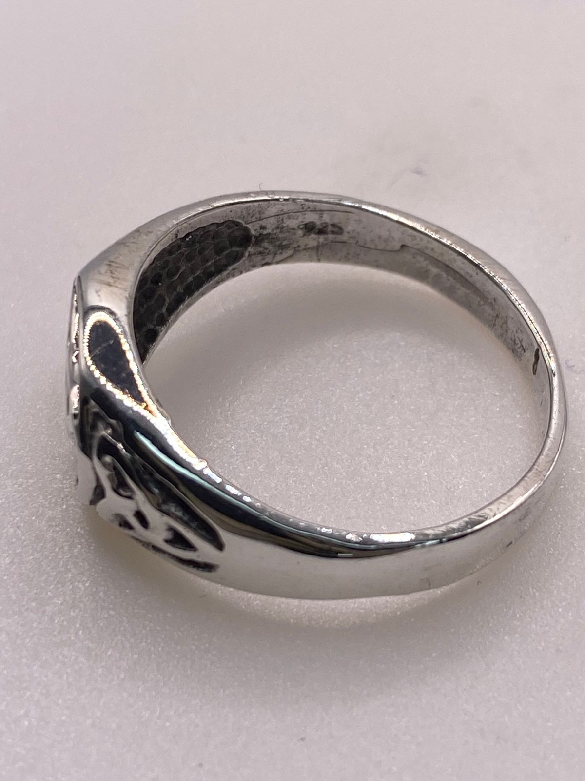Anillo Nudo Celta Triquetra en Plata .925, sello de autenticidad Plata Ley .925