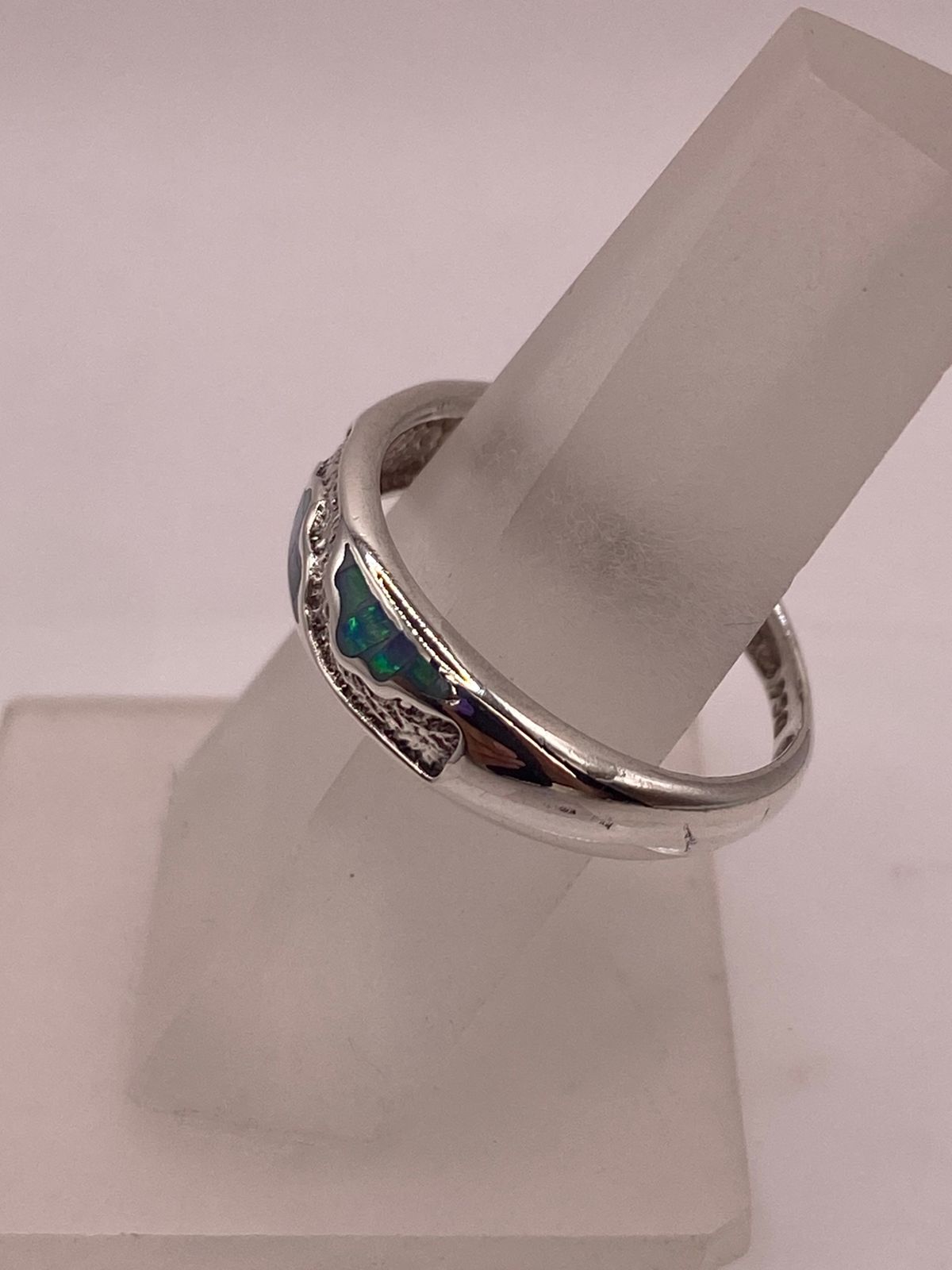 Anillo Ondulado de Plata 950 con Ópalo de Fuego, vista lateral