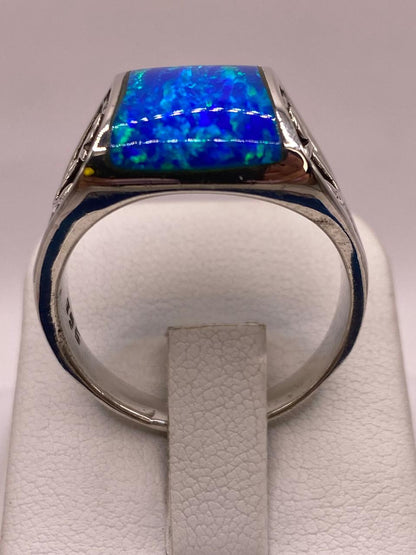 Anillo de Ópalo Azul con Detalle de Ancla en Plata .925, vista superior