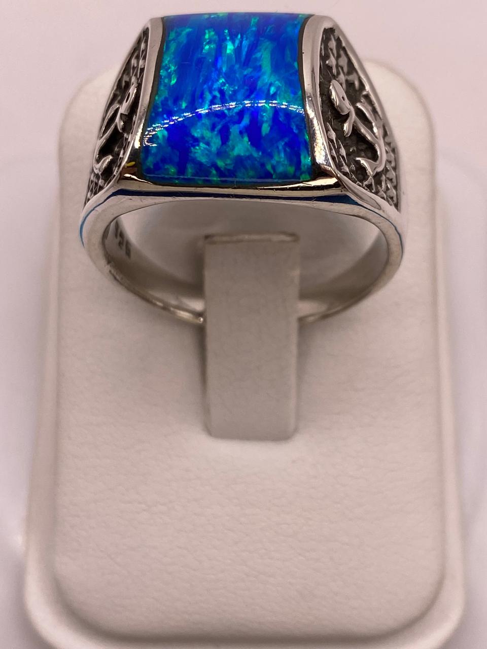 Anillo de Ópalo Azul con Detalle de Ancla en Plata .925, vista lateral