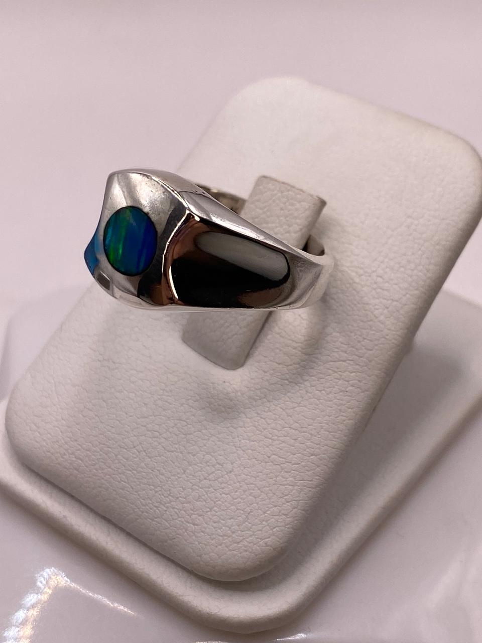 Anillo de Ópalo de Fuego Azul‑verde en Plata Ley 925, vista frontal