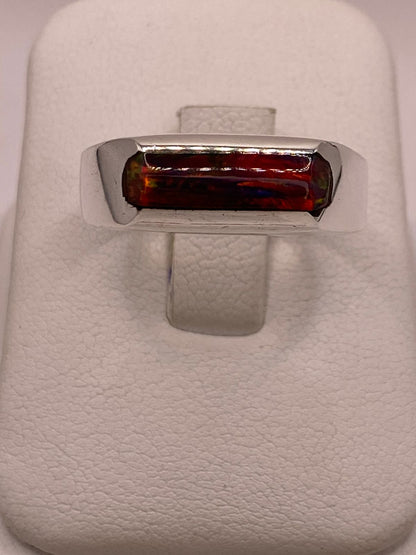 Anillo con Ópalo de Fuego en Barra Multicolor en Plata .925, vista frontal