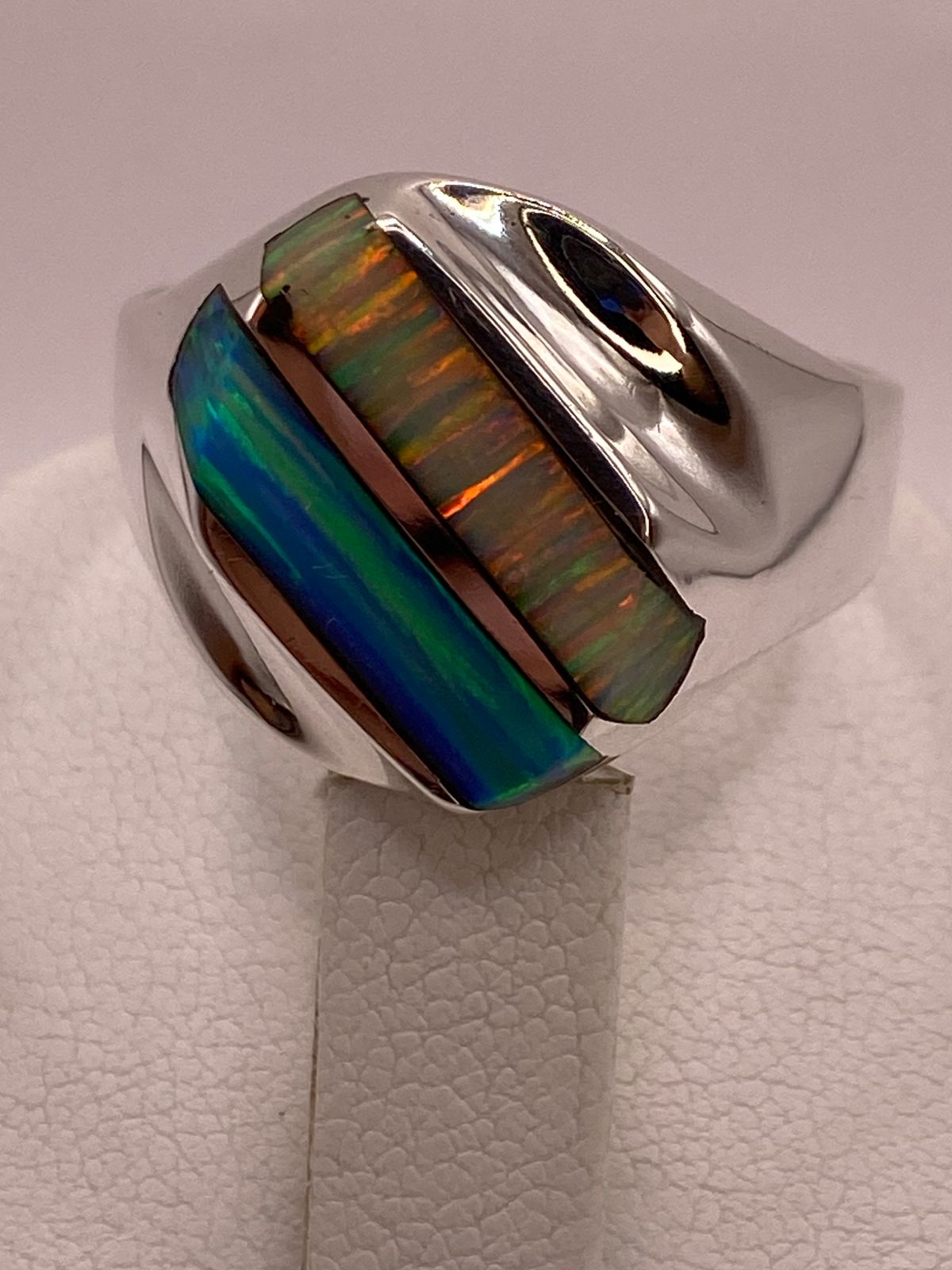 Anillo con Ópalo de Fuego en Barras Multicolor en Plata .925, vista superior