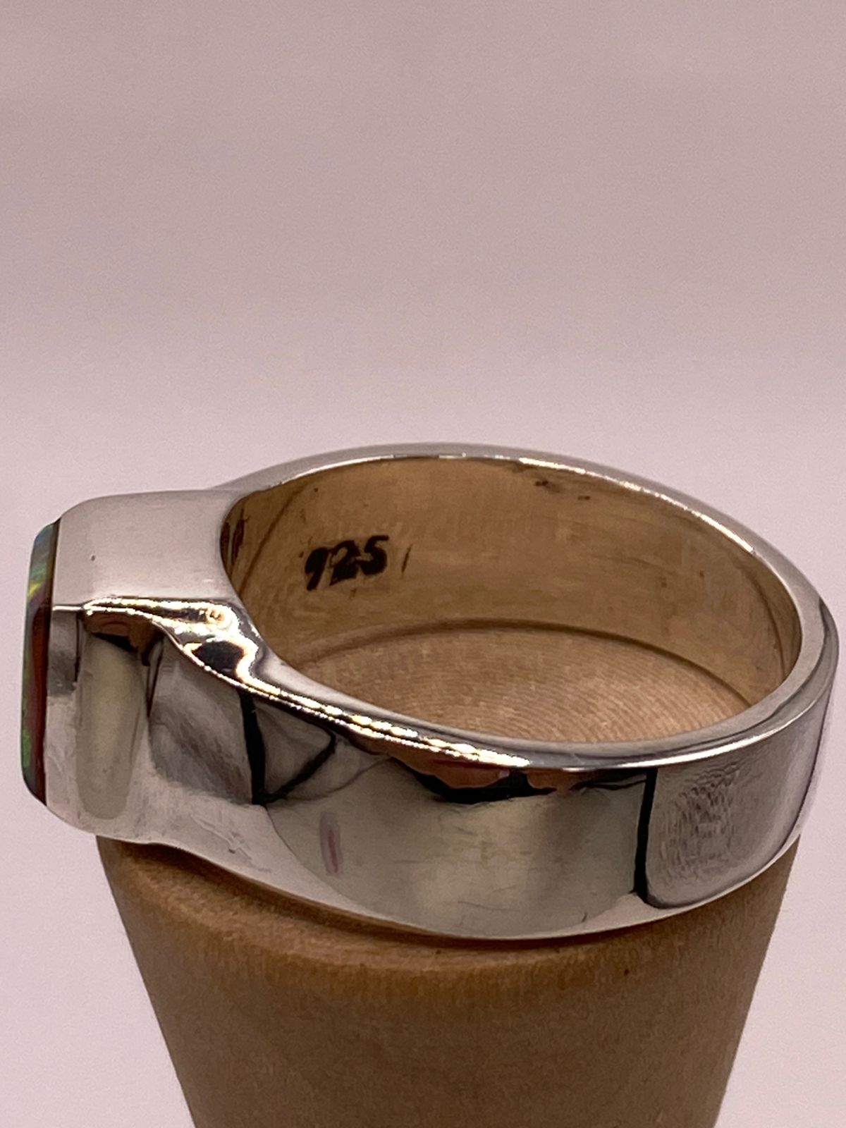 Anillo con Ópalo de Fuego Cuadrado en Plata Ley 925, sello de autenticidad Plata Ley .925
