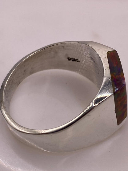 Anillo de Ópalo de Fuego con Diseño Geométrico en Plata Ley 925, sello de autenticidad Plata Ley .925