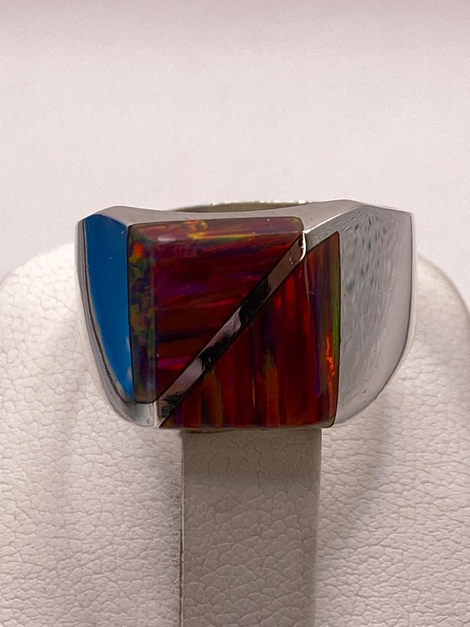 Anillo de Ópalo de Fuego con Diseño Geométrico en Plata Ley 925, vista superior