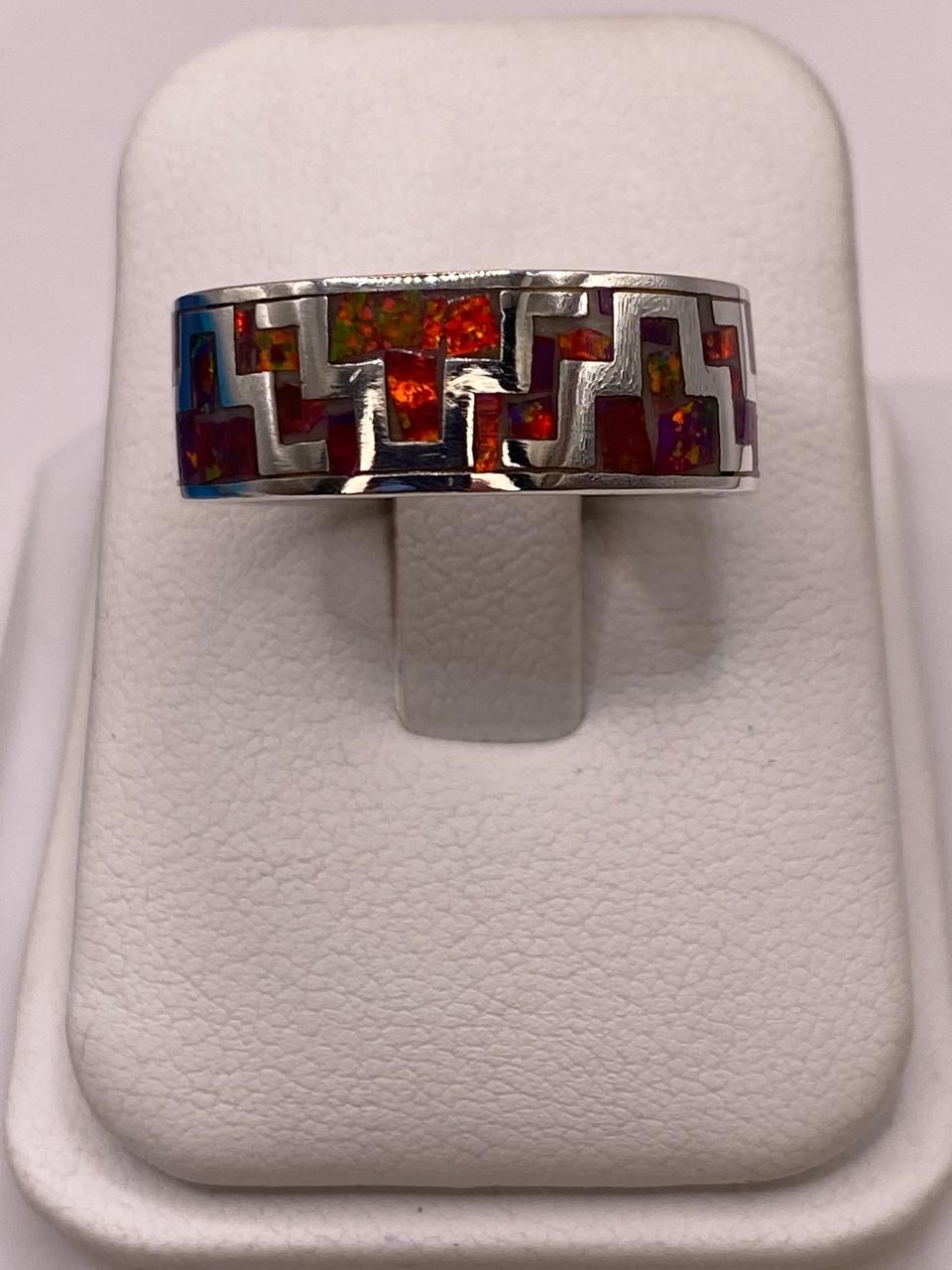 Anillo de Ópalo de Fuego con Diseño Geométrico en Plata Ley 950, vista lateral