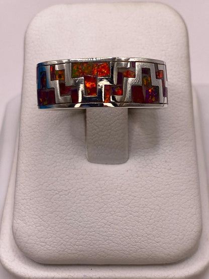 Anillo de Ópalo de Fuego con Diseño Geométrico en Plata Ley 950 — detalle de acabado
