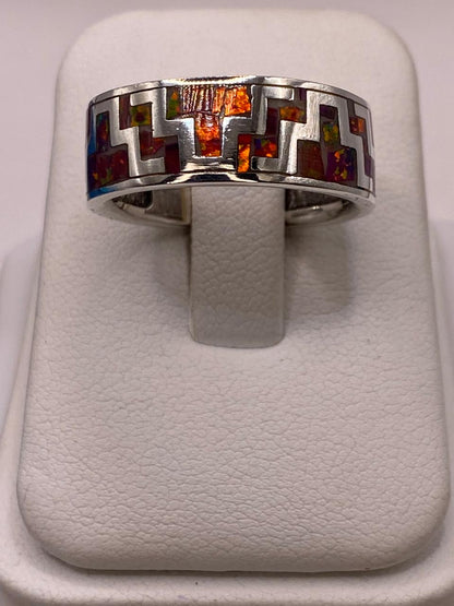 Anillo de Ópalo de Fuego con Diseño Geométrico en Plata Ley 950, vista de detalle