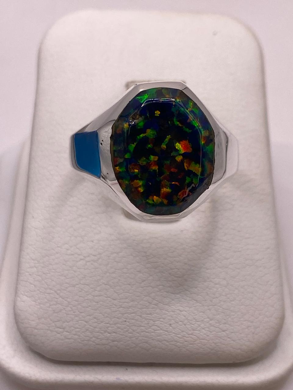 Anillo de Ópalo de Fuego Multicolor en Plata Ley 925