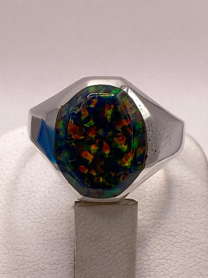 Anillo de Ópalo de Fuego Multicolor en Plata Ley 925, vista de detalle